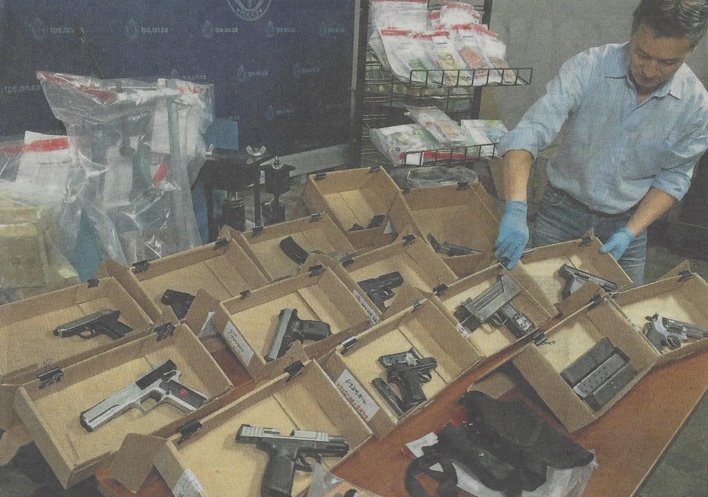 Seized guns, money, others during the police raid.