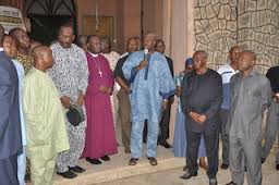 Governor Ibikunle Amosun speaking during a visit after the killing of Okuneye in 2014.