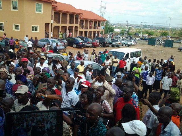 Ogun angry workers protesting against Amosun government.