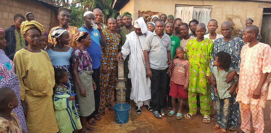 Fadare in the midst of his people at the commissioning.