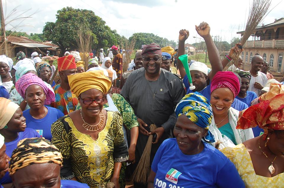 Chief Tolu Odebiyi in the midst of his APC followers.